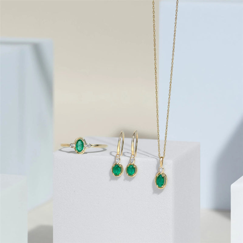 Lumina Emerald-Cut Pendant (Emerald Edition)