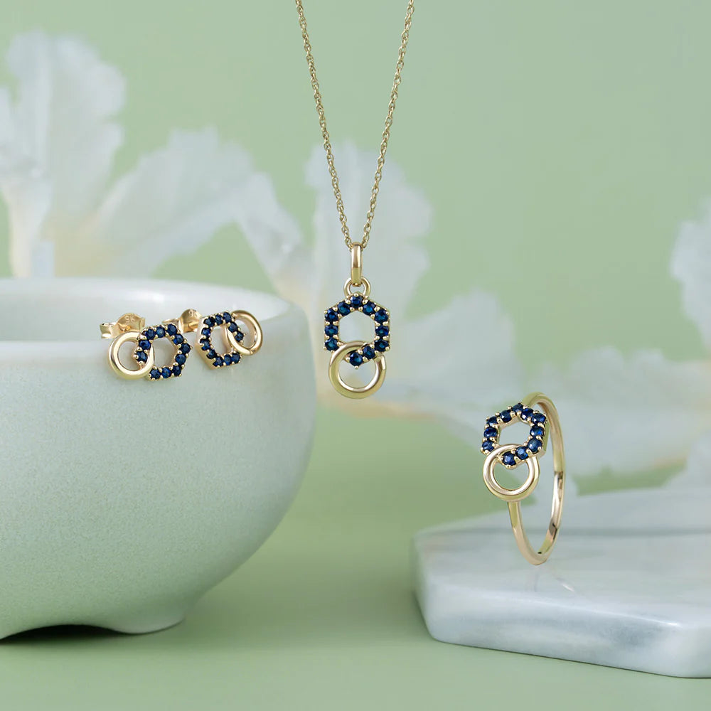 Apex Interlock Pendant (Sapphire Edition)