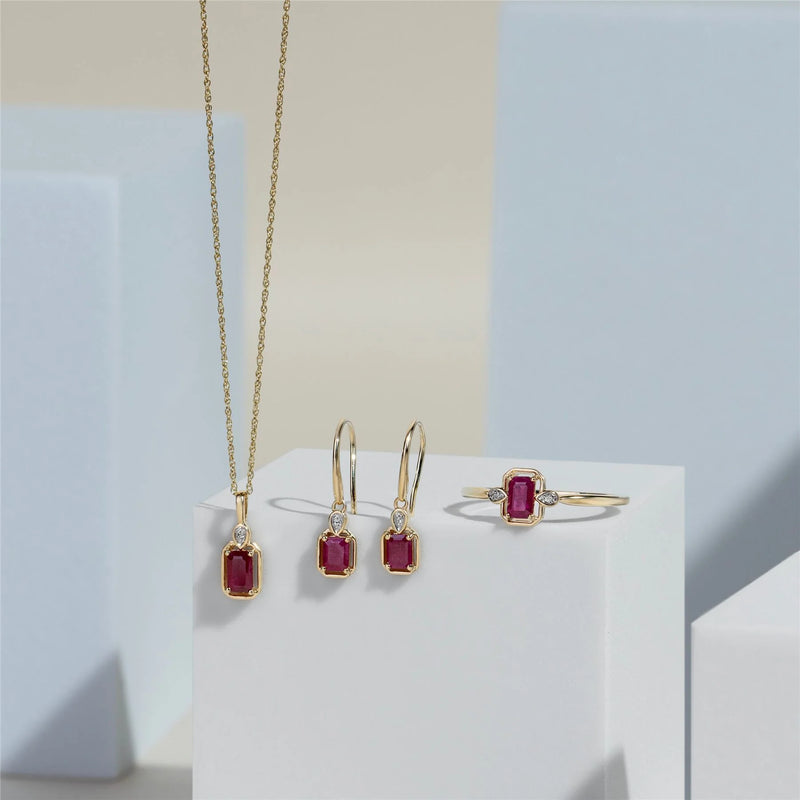 Lumina Emerald-Cut Pendant (Emerald Edition)