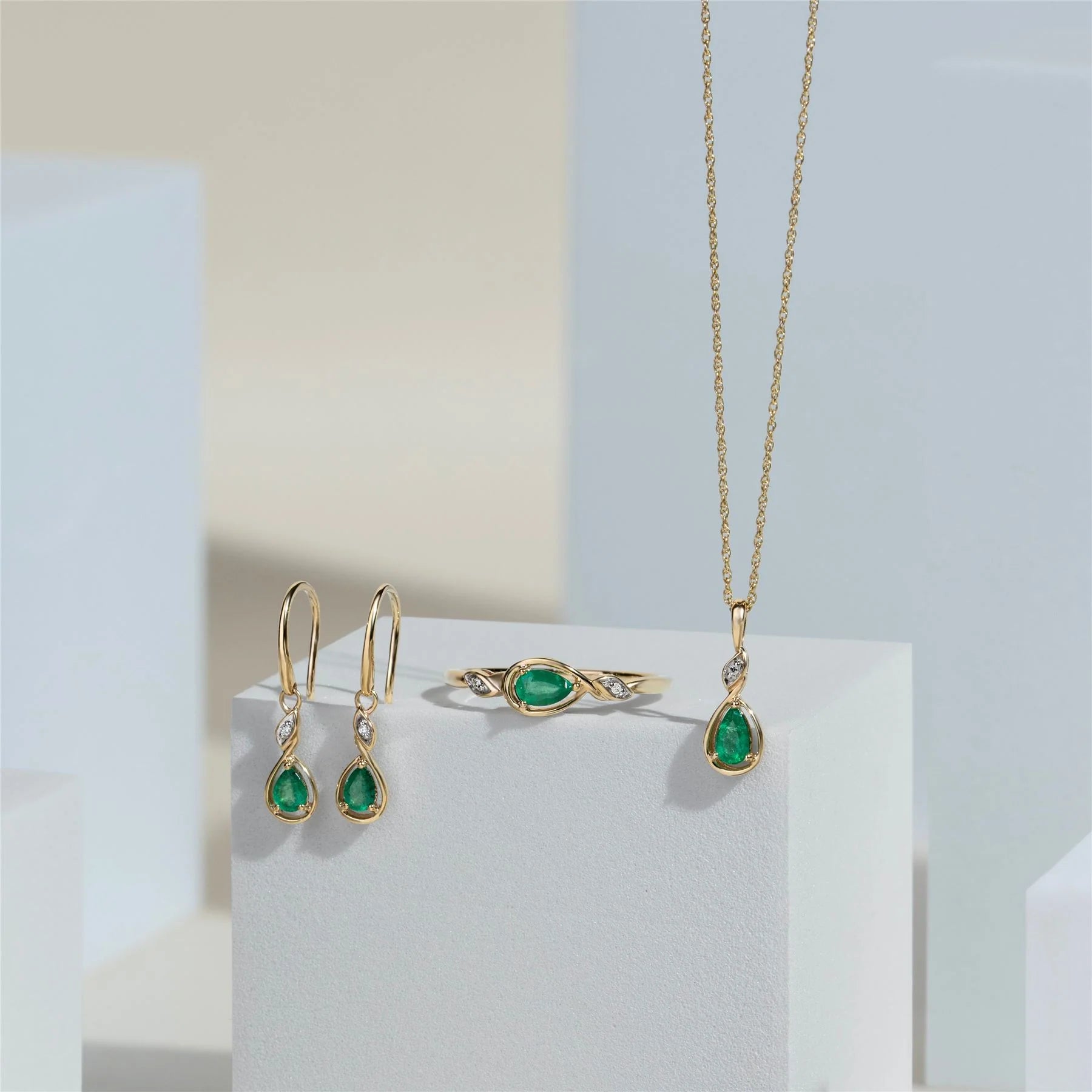 Lumina Emerald-Cut Earrings (Emerald Edition)